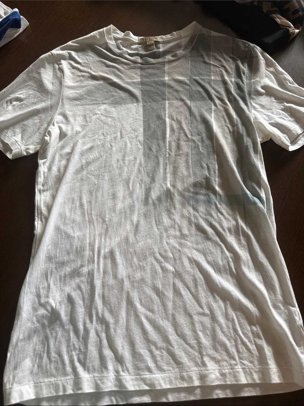 Burberry White Short-Sleeve Crewneck Tee with Subtle Gray Stripe